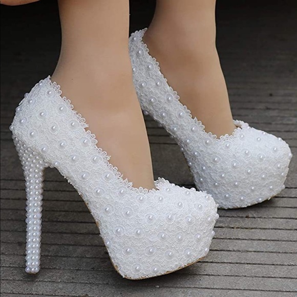 Crystal Queen White Lace Bridal Shoes - Picture 7 of 9